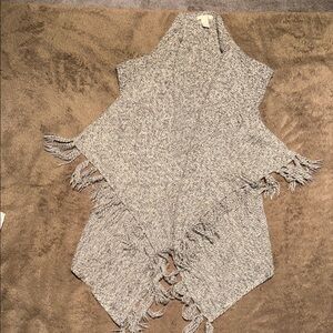 Gray Fringe Women's Short sleeve Sweater